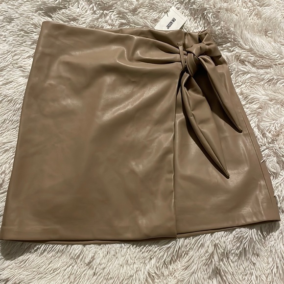 Sold - Picture 2 of 5